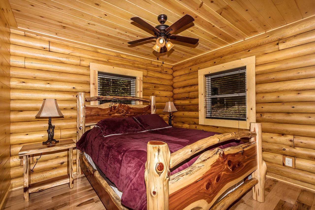 Hocking Hills Cabins & Resort Foxfire Logan Esterno foto